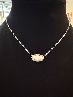 Kendra Scott Silver Oval Pendant Necklace